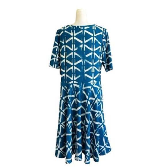 LuLaRoe Dress Nicole Blue White Print Short Sleeve Drop Wasit Midi Plus 3XL NEW - Picture 5 of 12